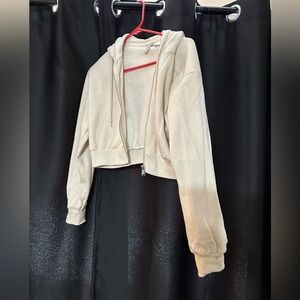 Tan Cropped Jacket 🧥